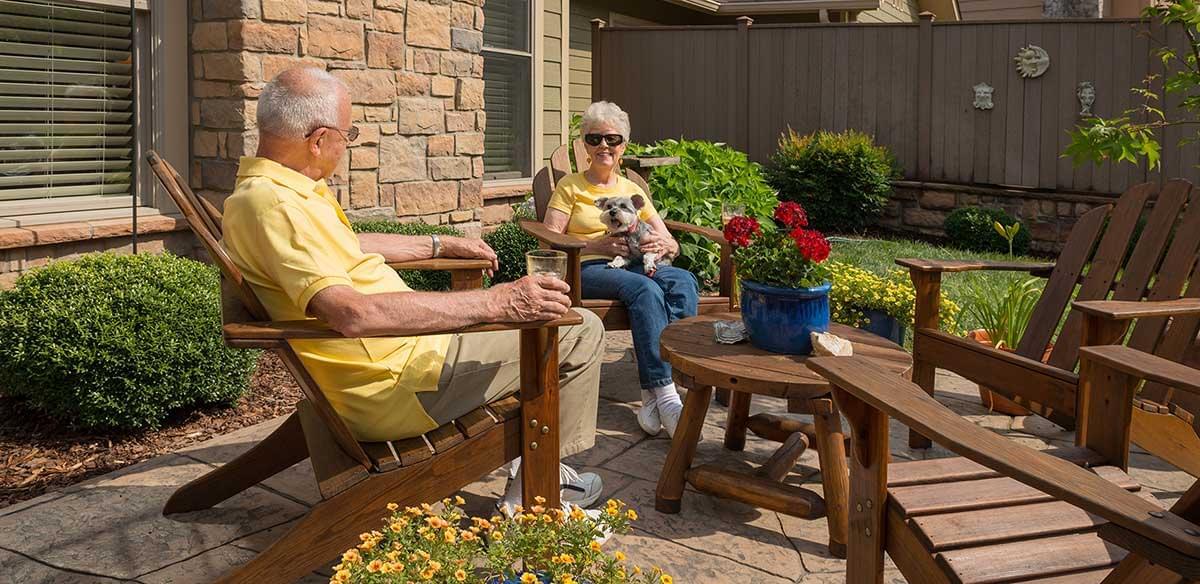 who is rose byrne dating